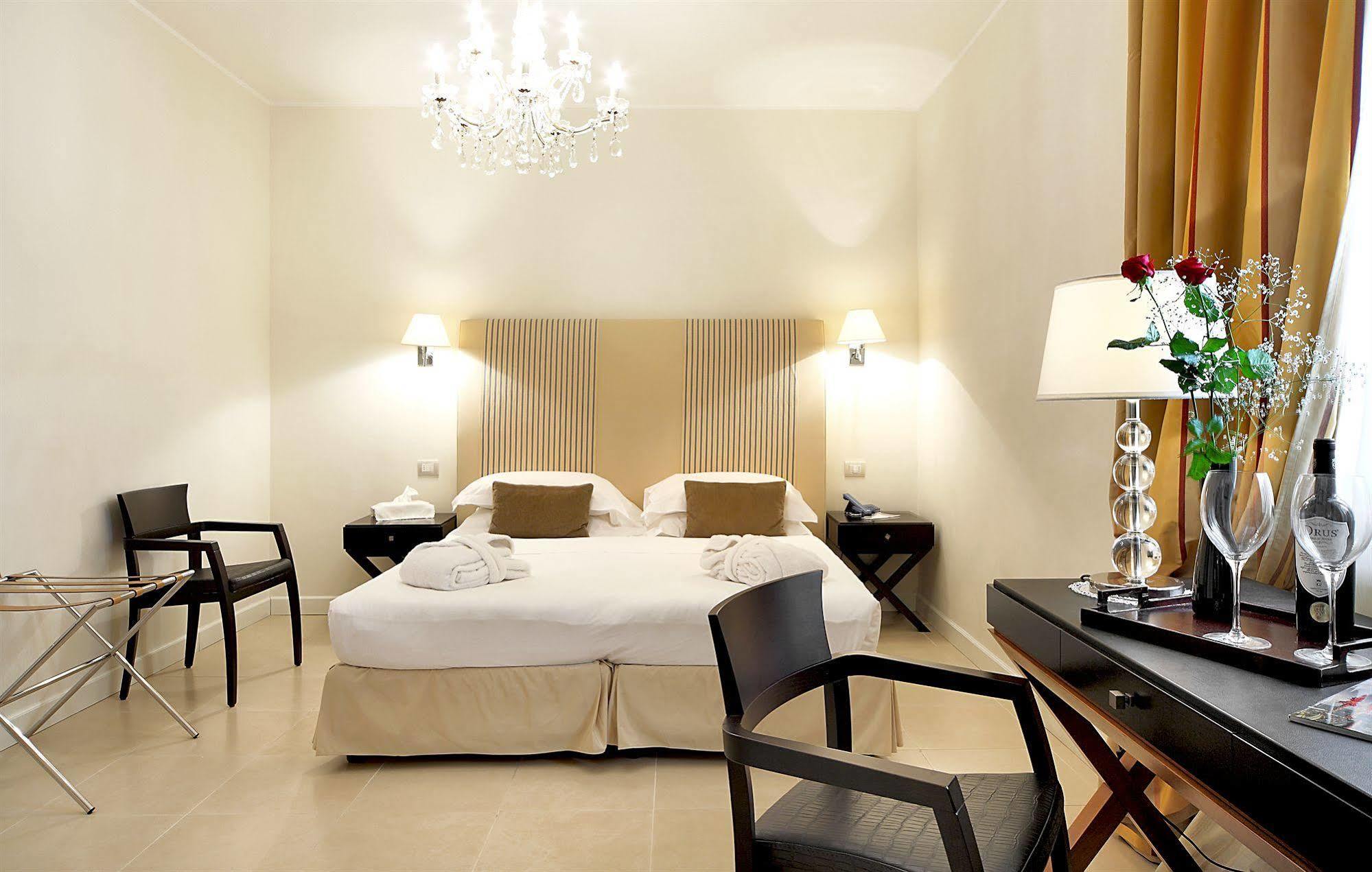 Hotel Palazzo Cavalieri Syracuse Exterior photo